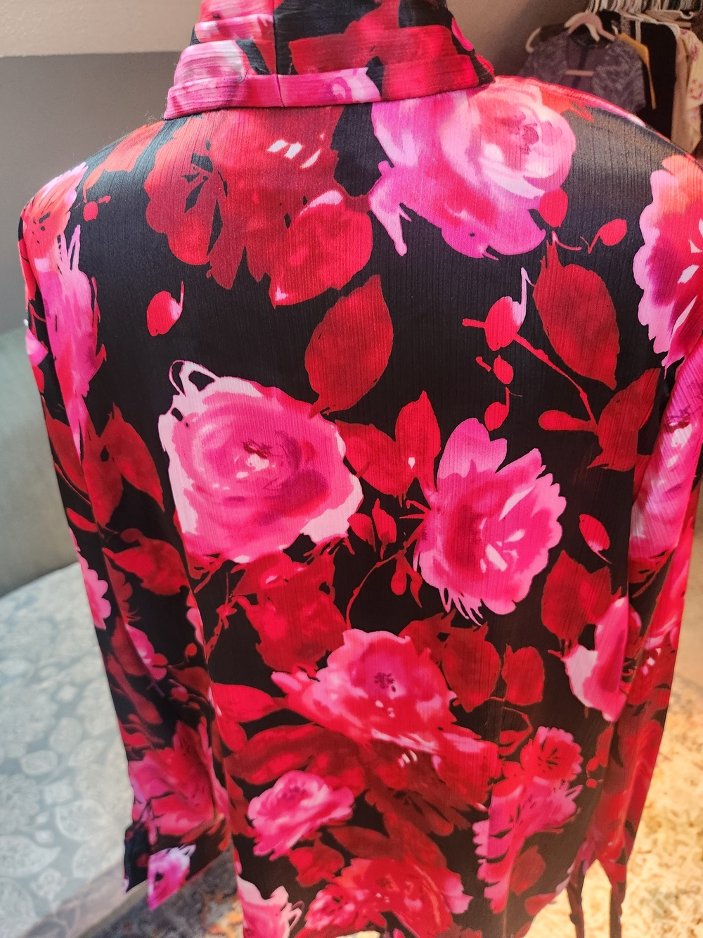 Jones New York Silky Woman Floral Wrap Blouse Black & Pink Like New 1X - Picture 10 of 11